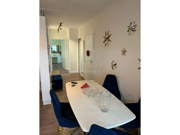 Tirane, shes apartament 2+1+Ballkon , 117 m² 265.000 € (Rruga e Kosovarëve)