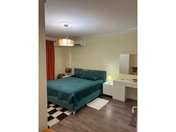 Tirane, shes apartament 2+1+Ballkon , 117 m² 265.000 € (Rruga e Kosovarëve)