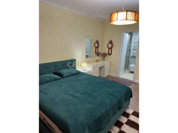 Tirane, shes apartament 2+1+Ballkon , 117 m² 265.000 € (Rruga e Kosovarëve)