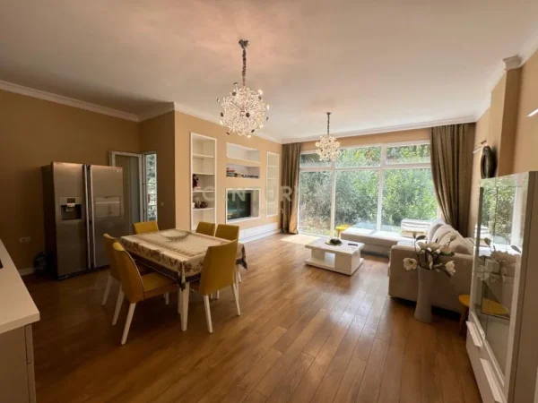 Tirane, jepet me qera apartament 2+1 Kati 3, 110 m² 850 € (liqeni i thate)