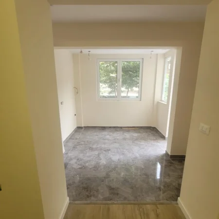 Tirane, shitet apartament 1+1 Kati 1, 75 m² 140.000 € (RR. e Dibres)