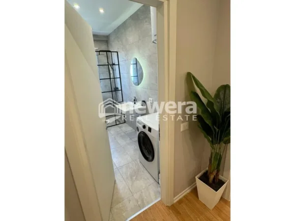 Tirane, jepet me qera apartament 1+1+Ballkon Kati 3, 75 m² 500 € (mahir domi)