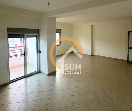Shkoder, shitet apartament 2+1+Ballkon Kati 6, 120 m² 120.000 € (PERBALLE JUMBO-S, SHKODER)