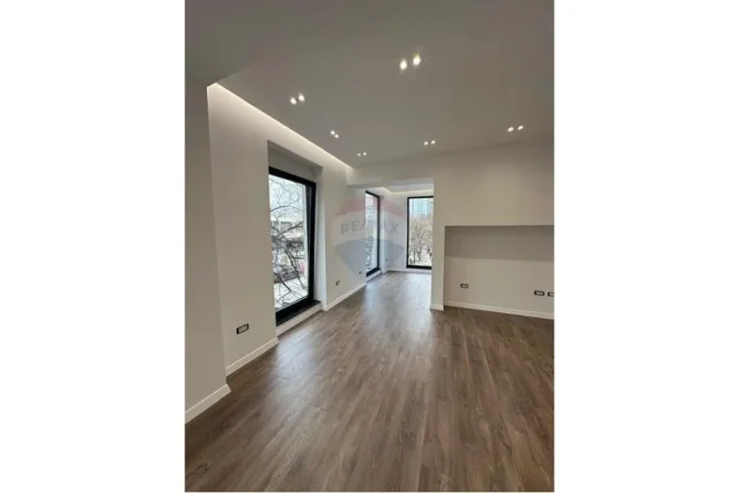 Tirane, jepet me qera , 1.500 € (Shallvaret)