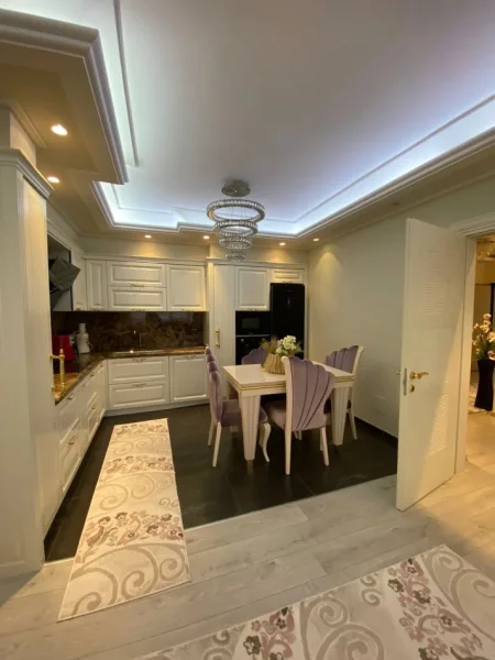 Tirane, shitet apartament 3+1 Kati 7, 153 m² 250.000 € (Uet)