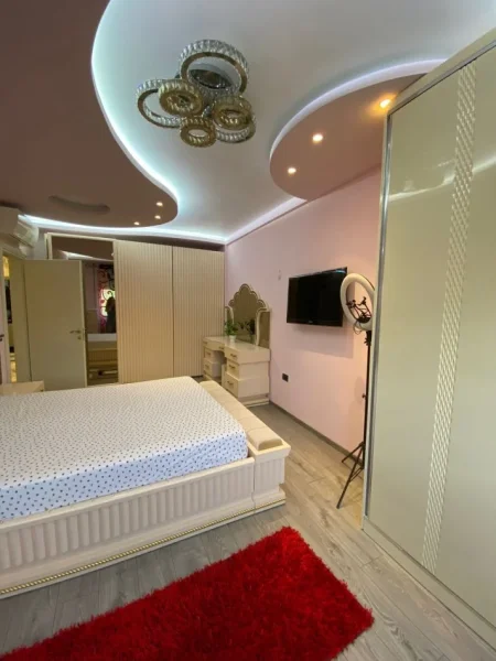 Tirane, shitet apartament 3+1 Kati 7, 153 m² 250.000 € (Uet)