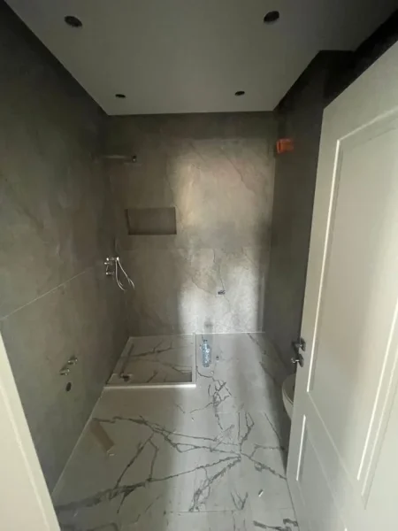 Tirane, shitet 2+1+Ballkon Kati 6, 100 m² 275.000 € (Komuna e Parisit)