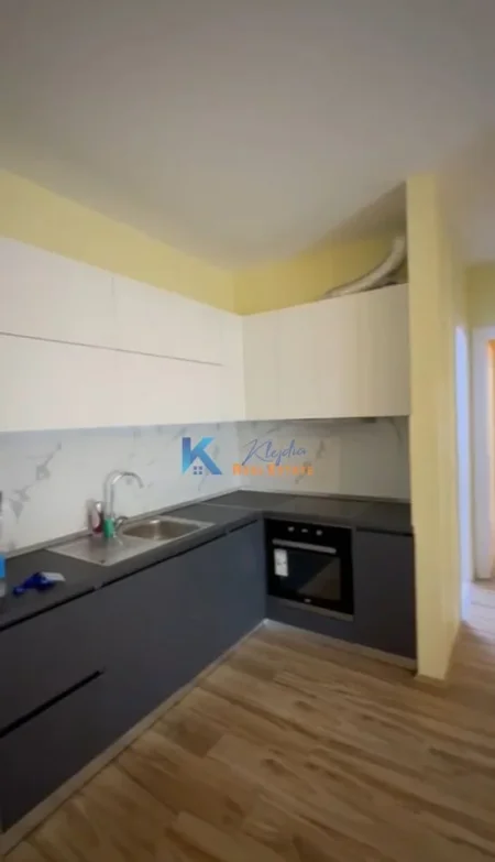 Tirane, jepet me qera apartament 2+1 Kati 6, 95 m² 600 € (Don Bosko, kompleksi Fiori di Bosco)