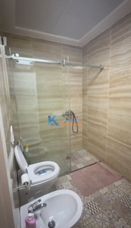 Tirane, jepet me qera apartament 2+1 Kati 6, 95 m² 600 € (Don Bosko, kompleksi Fiori di Bosco)