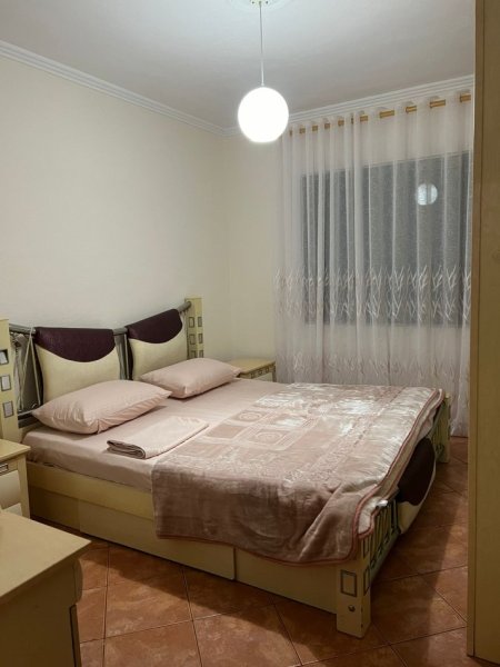 Tirane, jepet me qera apartament 2+1 Kati 4, 80 m² 500 € (Rruga e Kavajes ,perballe delijorgjit)