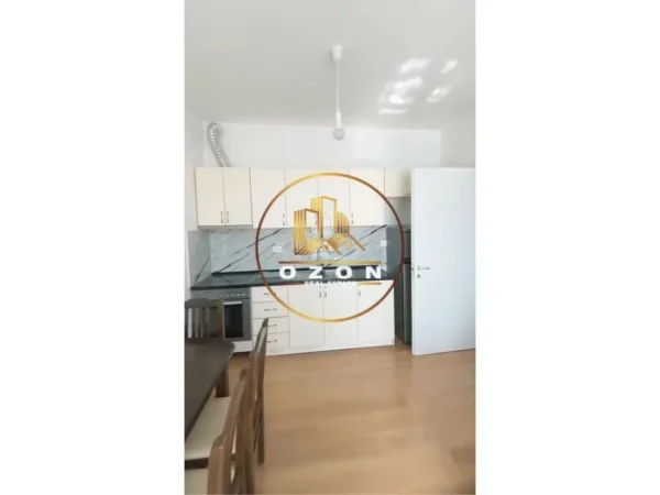 Jepet me Qira Apartament 2+1+2 Tek Tregut Elektrik!