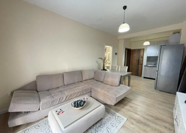 Tirane, jepet me qera apartament 1+1 Kati 2, 50 m² 500 € (KODRES SE DIELLIT)