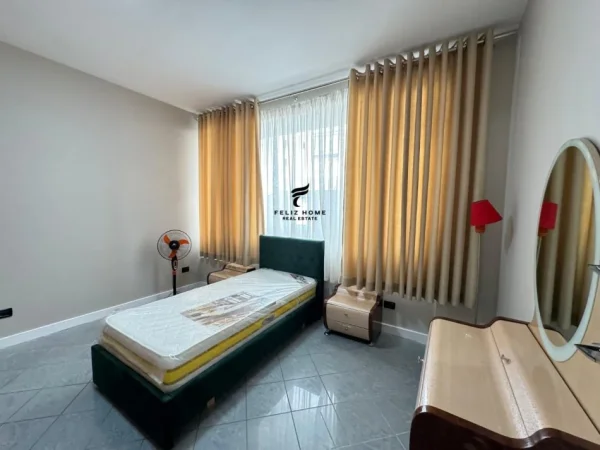 Tirane, jepet me qera apartament 2+1 Kati 1, 120 m² 550 € (KODRA E DIELLIT)