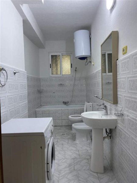 Tirane, jepet me qera shtepi 1+1+A+BLK Kati 1, 35.000 Leke (Dhimiter Kamarda)