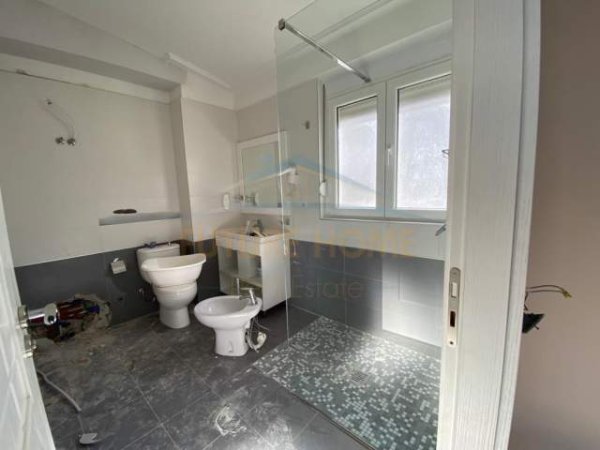 Durres, shitet apartament 2+1+BLK Kati 1, 111 m² 177.600 Euro (Gjiri i Lalezit)