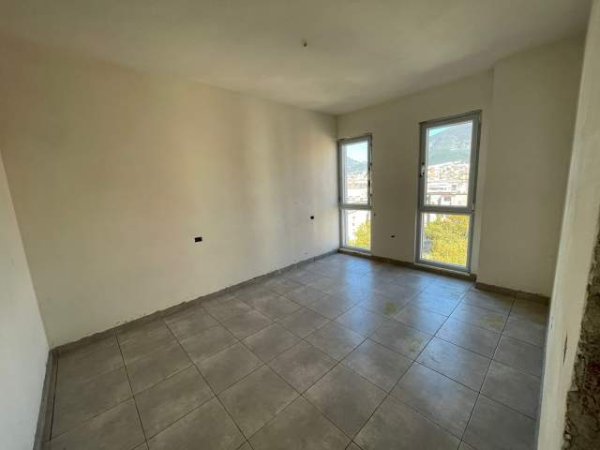 Tirane, shitet apartament 1+1 75 m² 83.000 Euro (Ali Demi)