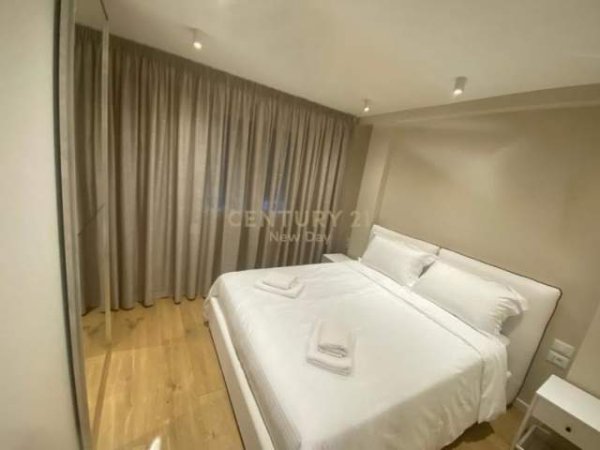 Tirane, jepet me qera apartament 2+1+BLK Kati 5, 85 m² 850 Euro (Libri Universitar)