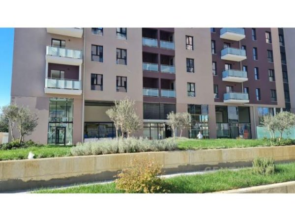 Tirane, jepet me qera apartament 3+1+BLK Kati 2, 115 m² 450 Euro (Ish Dogana)