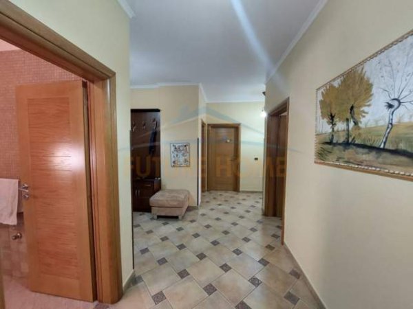 Durres, shitet apartament 3+1+A+BLK Kati 11, 138 m² 100.000 Euro (Shitet, Apartament 3+1+2 ,Te Ish Rajoni I Policise)
