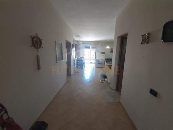 Durres, shitet apartament 2+1+BLK Kati 9, 210 m² 120.000 Euro (Shitet, Apartament 2+1, Te Kazazi, Durres.)