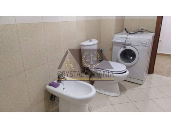 Tirane, jepet me qera 1+1 Kati 3, 78 m² 380 Euro (Rruga Riza Cerova)