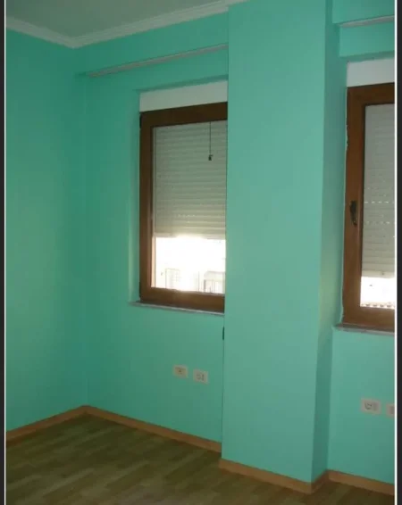 Tirane, jepet me qera apartament Kati 4, 90 m² 800 Euro (BULEVARDI ZOGU I 1)