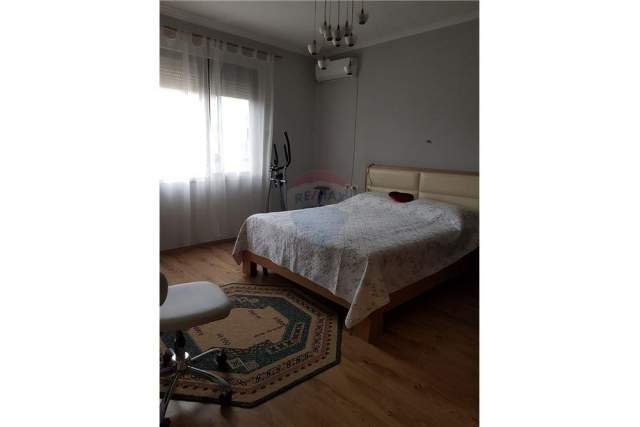 Tirane, shes apartament 4+1+A+BLK Kati 2, 155 m² 180.000 Euro (Metreseja)