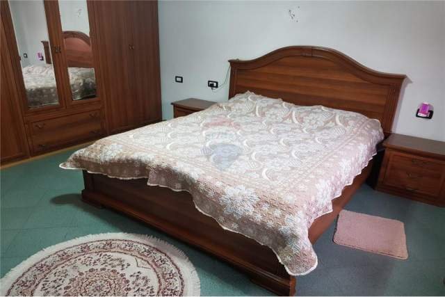 Tirane, shes apartament 4+1+A+BLK Kati 2, 155 m² 180.000 Euro (Metreseja)