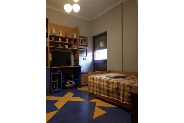 Tirane, shes apartament 4+1+A+BLK Kati 2, 155 m² 180.000 Euro (Metreseja)