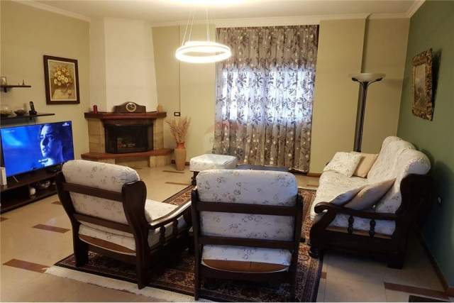 Tirane, shes apartament 4+1+A+BLK Kati 2, 155 m² 180.000 Euro (Metreseja)