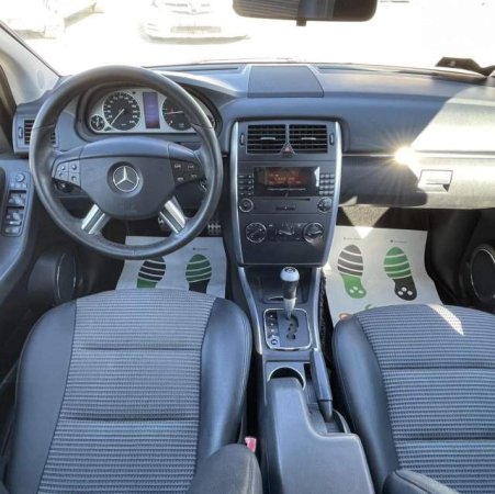 Tirane, shes makine Mercedes-Benz B180 Viti 2006, 5.290 Euro
