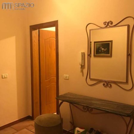 Tirane, jepet me qera apartament 1+1+BLK Kati 8, 76 m² 400 Euro (Rruga ''Reshit Petrela'')