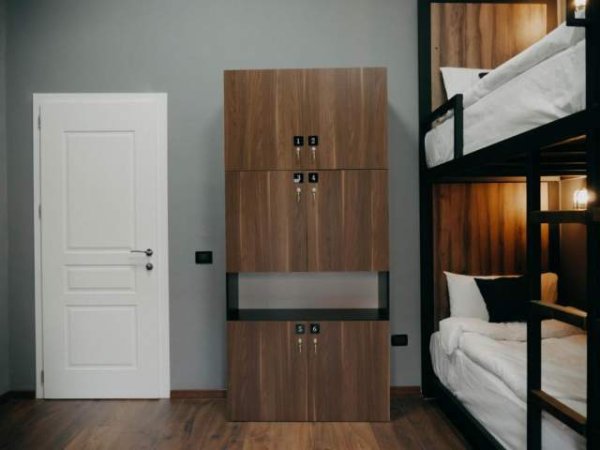 Tirane, jepet 150 euro ne muaj krevat me qira ne the maze hostel