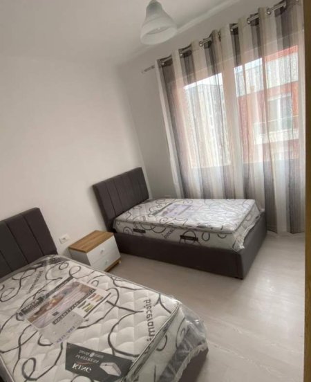 Tirane,   apartament 2+1+BLK Kati 5, 93 m² 500 Euro (kompleksi sima)