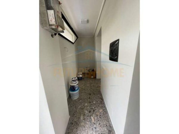 Tirane, jepet me qera dyqan Kati 0, 90 m² 800 Euro (Rruga e Kavajes) PARK27727