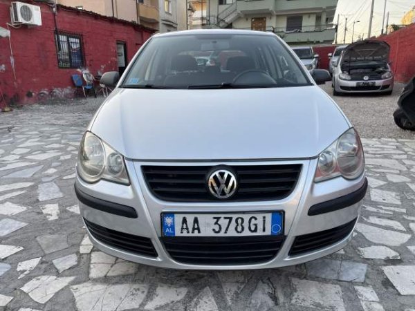 Tirane, shes makine Volkswagen POLO Viti 2005, 4.300 Euro