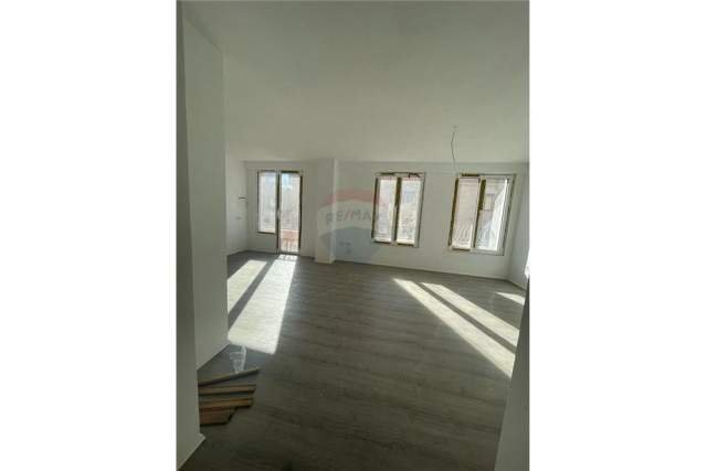 Tirane, jepet me qera apartament 2+1+BLK Kati 3, 116 m² 1.000 Euro (rtsh liceu artistik)