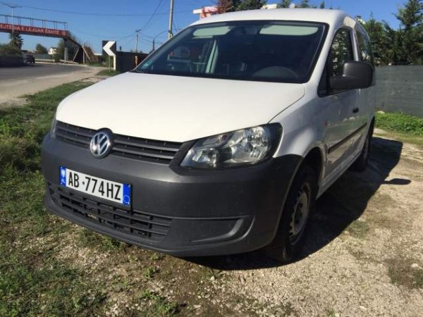 Durres, shes makine Volkswagen Caddy Viti 2012, 9.200 Euro