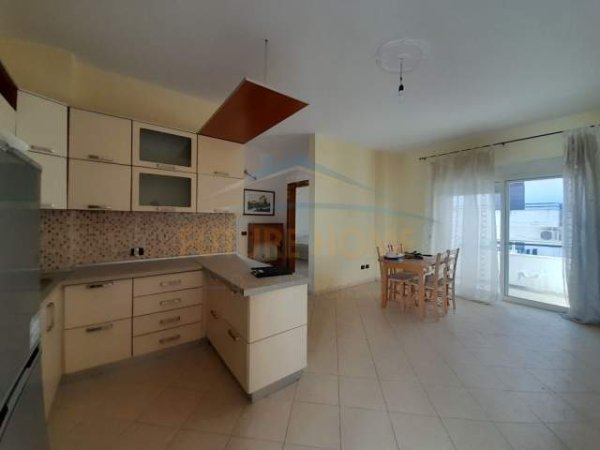 Durres, shitet apartament 2+1 Kati 6, 90 m² 55.000 Euro (Kazazi, Durres)