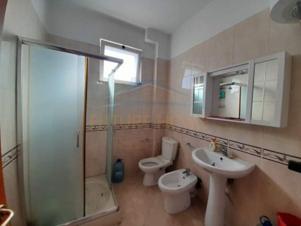 Durres, shitet apartament 2+1 Kati 6, 90 m² 55.000 Euro (Kazazi, Durres)