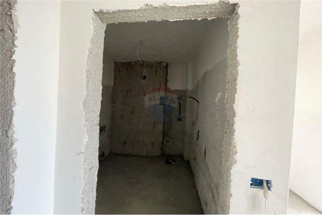 Tirane, shitet apartament 2+1 Kati 3, 107 m² 800 Euro/m2 (Casa Italia)