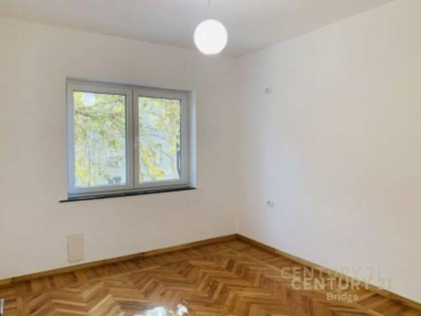 Tirane, jepet me qera apartament 2+1+BLK Kati 3, 92 m² 600 Euro (Myslym Shyri)