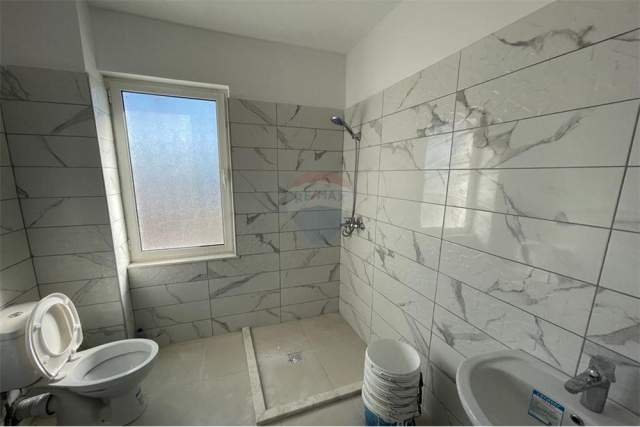 Tirane, shitet apartament 1+1 Kati 5, 96 m² 49.000 Euro (Kamez)