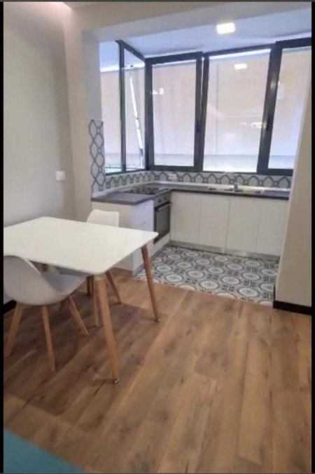 Tirane, jepet me qera apartament 1+1+BLK Kati 3, 65 m² 550 Euro (rruga ndre mjeda)