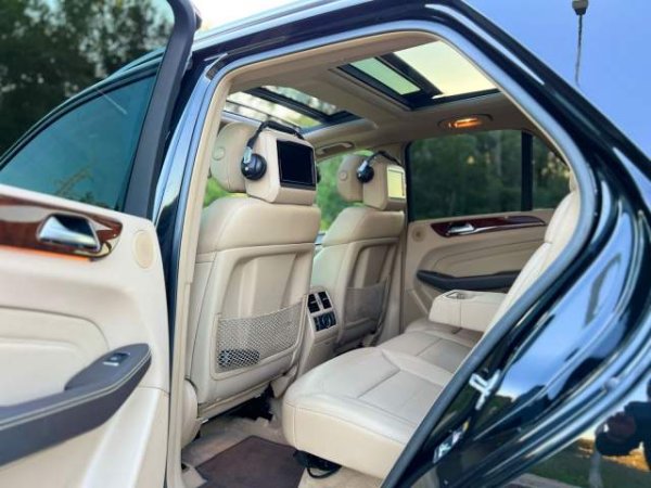 shes Mercedes-Benz ML 350 (NAFTE) / PANORAMA / AMG / 2014