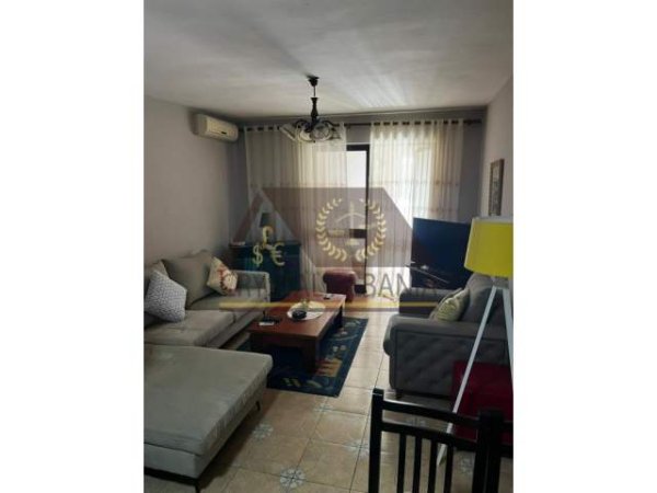 Tirane, jepet me qera apartament 2+1+BLK Kati 3, 85 m² 350 Euro (Perballe Ministrise se Jashtme)