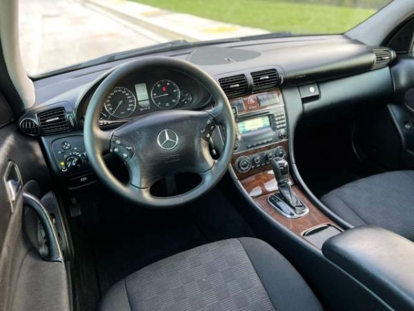 shes Mercedes-Benz MERCEDES C 220 EVO - BAXHO - AUTOMAT Viti 2006,