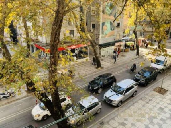 Tirane, jepet me qera apartament 2+1+BLK Kati 3, 92 m² 600 Euro (Myslym Shyri)