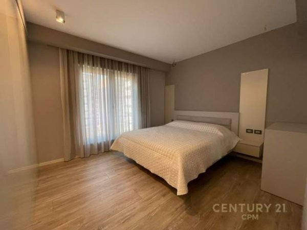 Tirane, jepet me qera apartament 2+1+A+BLK Kati 5, 122 m² 1.000 Euro (Rruga e Kavajes)