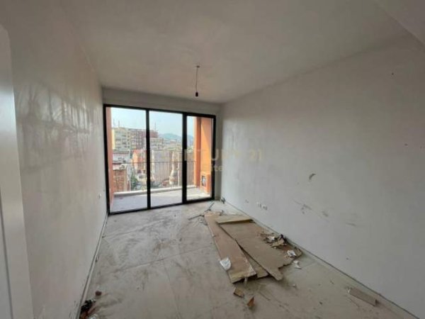 Tirane, shes apartament 1+1+BLK Kati 5, 59 m² 70.000 Euro (rruga Kongresi i Manastirit)